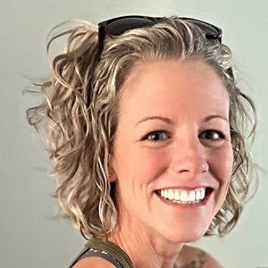 Meet your Posher, Whitney